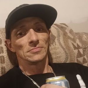 Meet your Posher, Dustin